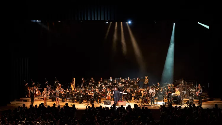 Queen Symphonic | Το σόου έχει συνέχεια